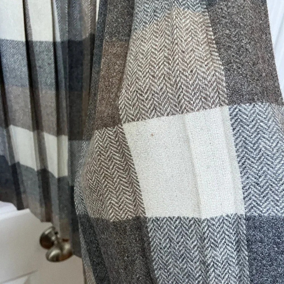 Vintage Paris  Star Gray Neutral Plaid Pleated Kilt Midi Skirt 26" - Picture 2 of 8